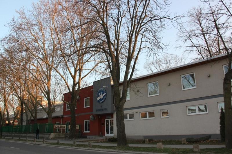 Teke Bowling Centrum Es Sport Panzio Segedyn Pokój zdjęcie