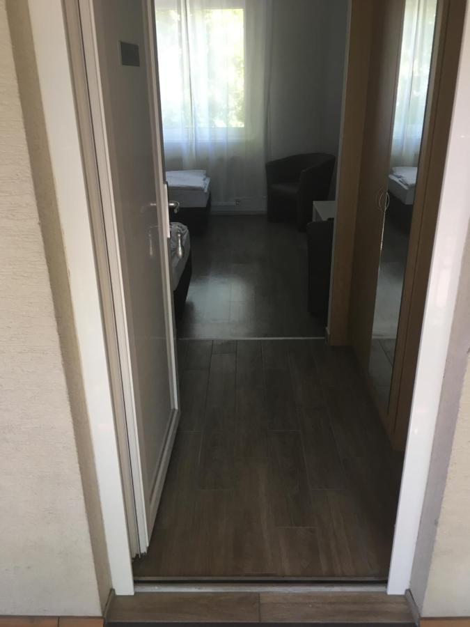 Teke Bowling Centrum Es Sport Panzio Segedyn Zewnętrze zdjęcie