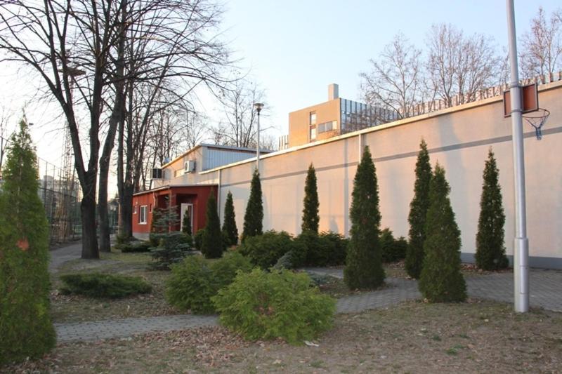 Teke Bowling Centrum Es Sport Panzio Segedyn Zewnętrze zdjęcie